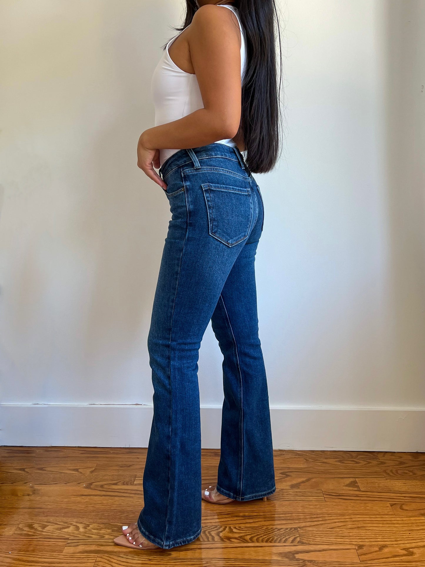 Minimalist - Petite Dark Wash Flare Jeans